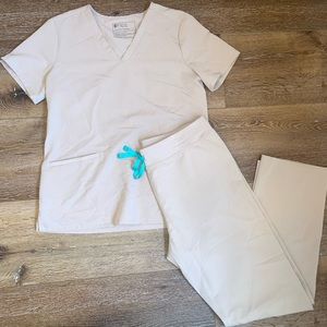 Limited edition Figs scrub set- Boulder/ top is a small and bottoms are medium